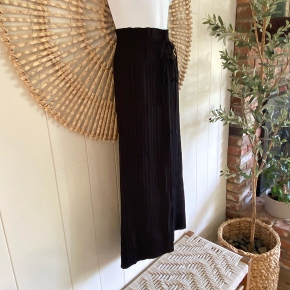 A.L.C. Stella Pleated Skirt in Black Plisse Woven Size 0 - Picture 10 of 12